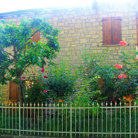 Degli Dei Vendégház *