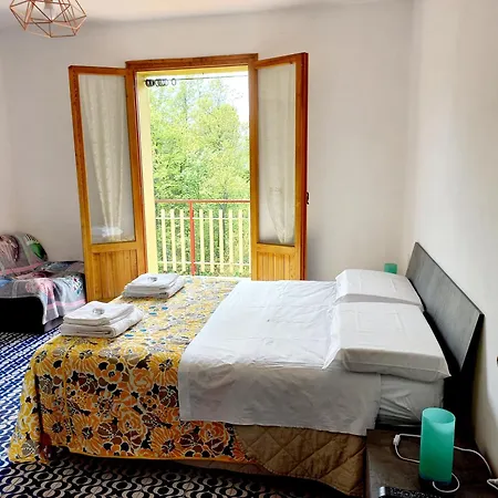 Degli Dei Guest house *